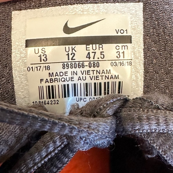 Pair of Nike men’s shoes size 13 read description no filter on pics - Picture 6 of 6